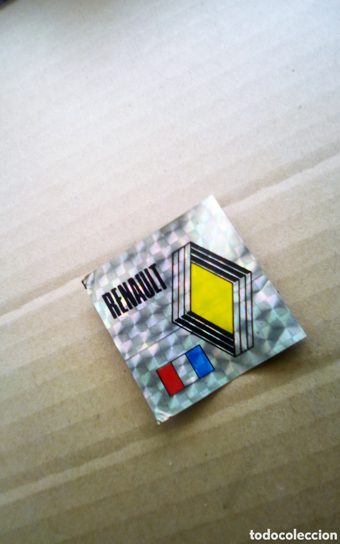 Automobili e Motociclette: Pegatina Renault. Mide 5 cm., usada. A&ntilde;os 80s.