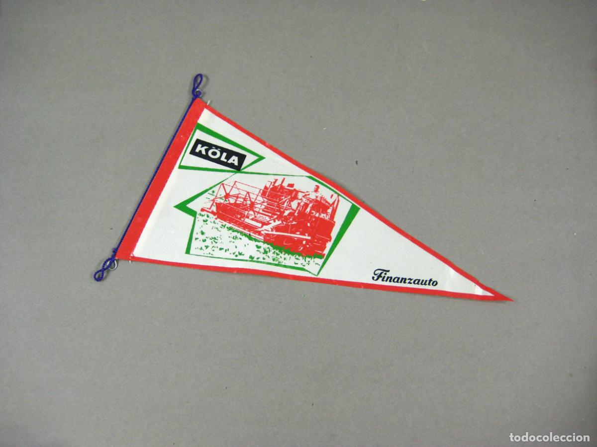 Voitures et Motocyclettes: BANDER&Iacute;N PUBLICITARIO DE MAQUINARIA AGR&Iacute;COLA KOLA. FINANZAUTO