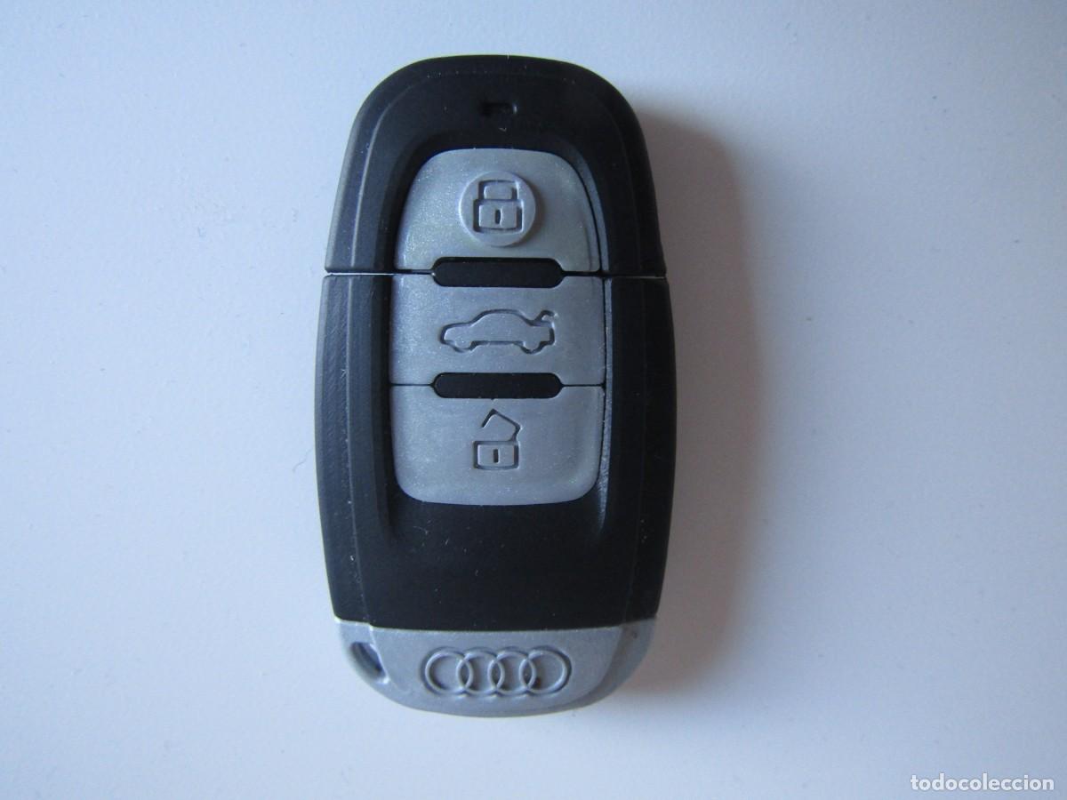 Carros e motociclos: PEN DRIVE USB - LLAVE AUDI ORIGINAL - 2 GB - DOSSIER PRENSA PRESS KIT GAMA DESCAPOTABLES AUDI 2010