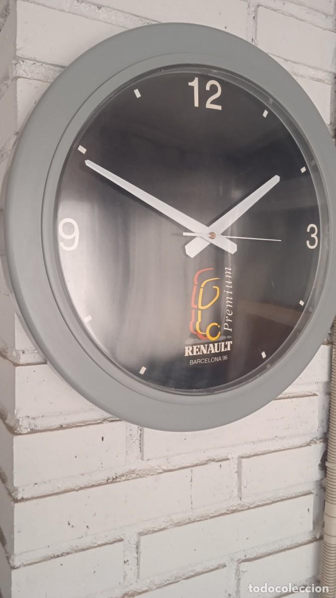 Automobili e Motociclette: Antiguo reloj pared promocional Renault - Barcelona 96.