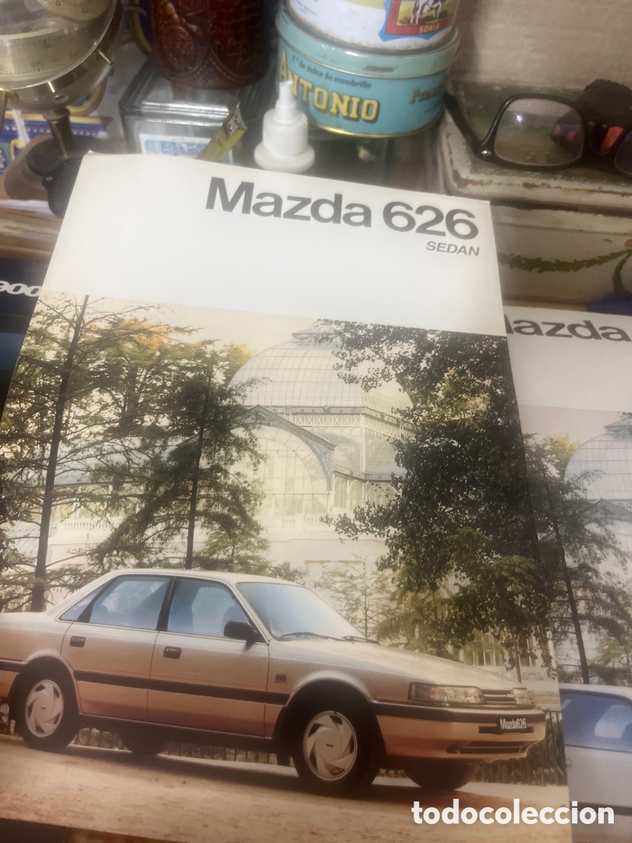 Cars and Motorcycles: Dos cat&aacute;logos de autom&oacute;vil Mazda 626 ser&aacute;n y Coupe