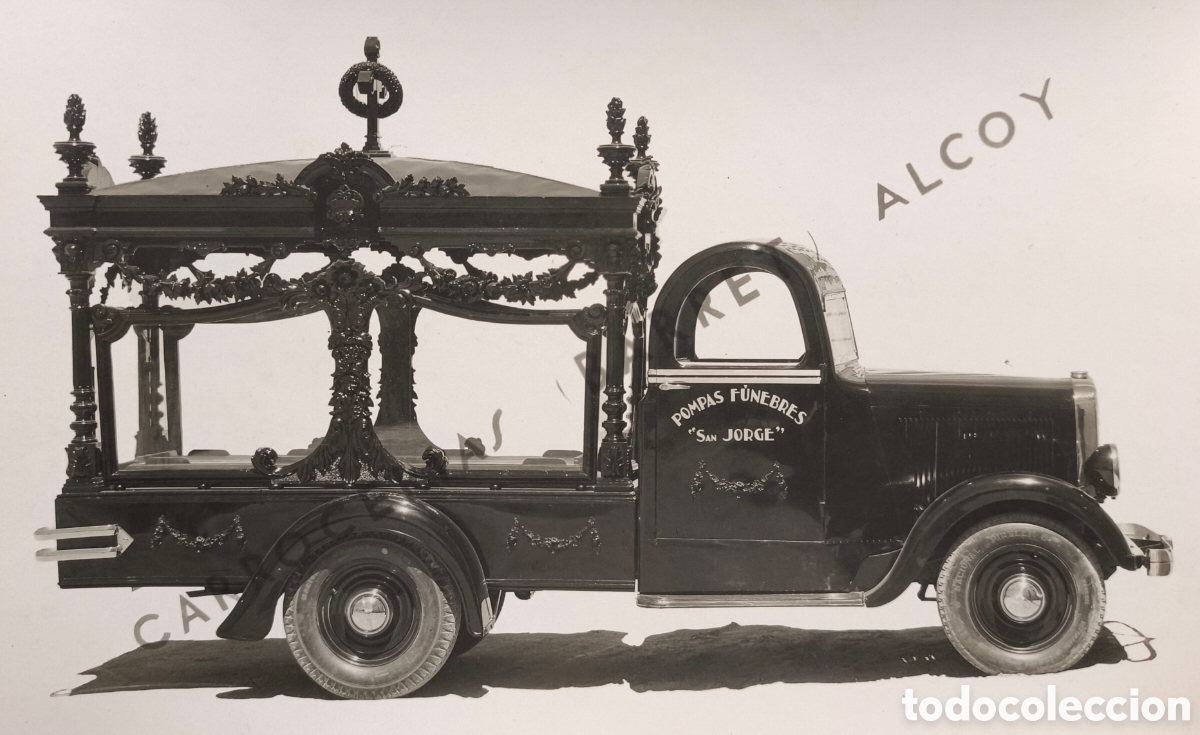 Coches y Motocicletas: COCHE F&Uacute;NEBRE POMPAS F&Uacute;NEBRES SAN GORGE ALCOY FOTOGRAF&Iacute;A C. 1945