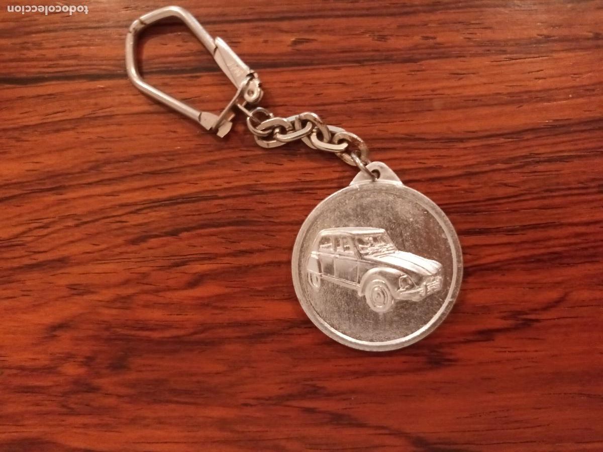 Coches y Motocicletas: LLAVERO COCHE CITROEN DYANE 6