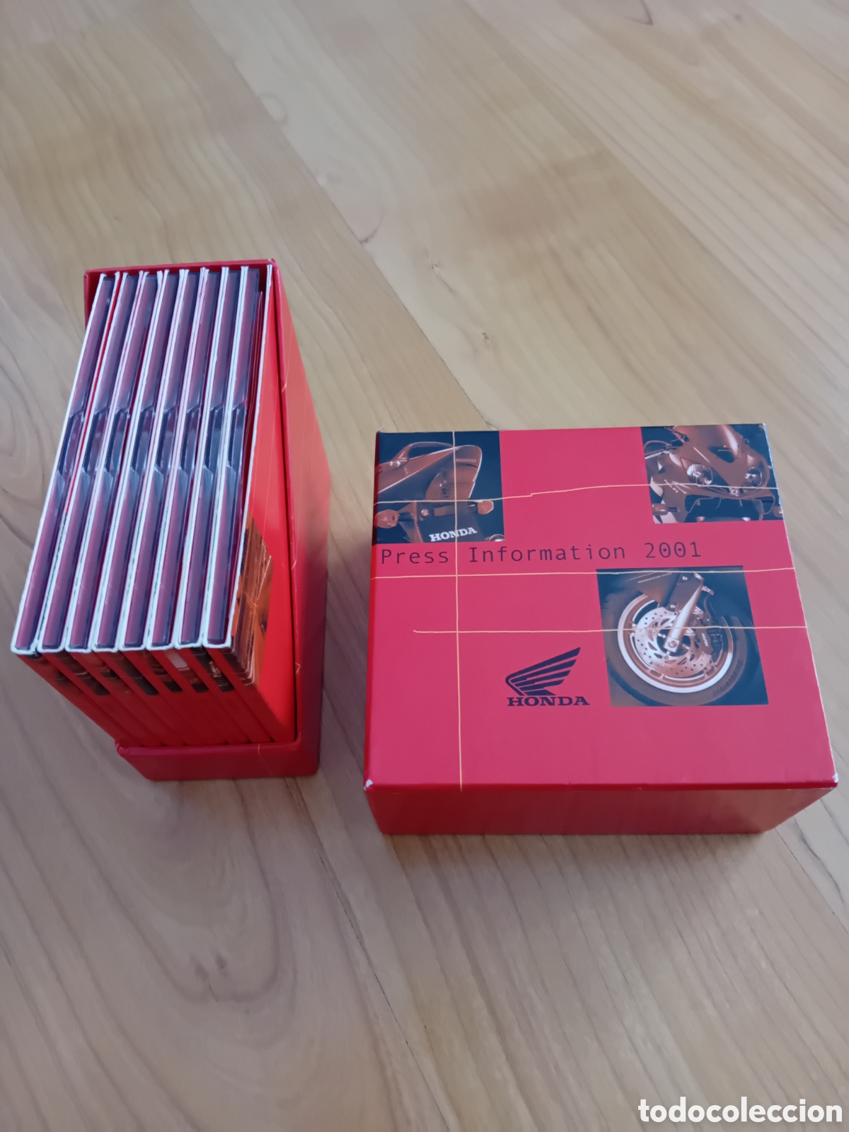 Autos und Motorr&auml;der: PIEZA UNICA. ESPECTACULAR SET COMPLETO 8 CDS CON INFORMACI&Oacute;N SECCION MOTOS DE HONDA. 2001