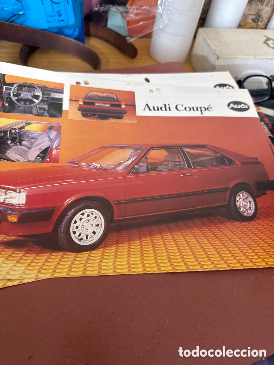 Coches y Motocicletas: Pareja de ficha t&eacute;cnicas de Audi