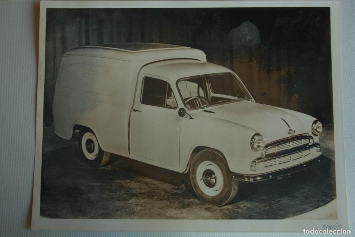 Coches y Motocicletas: FOTOGRAF&Iacute;AS PUBLICITARIAS DE FURGONETA MORRIS