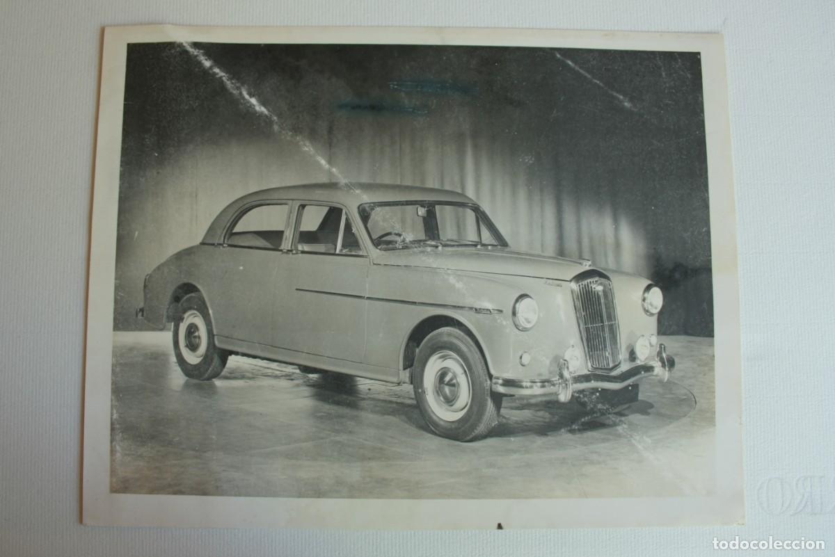 Coches y motocicletas: 8 FOTOGRAF&Iacute;AS ORIGINALES. Wolseley y The New Wolseley 1957