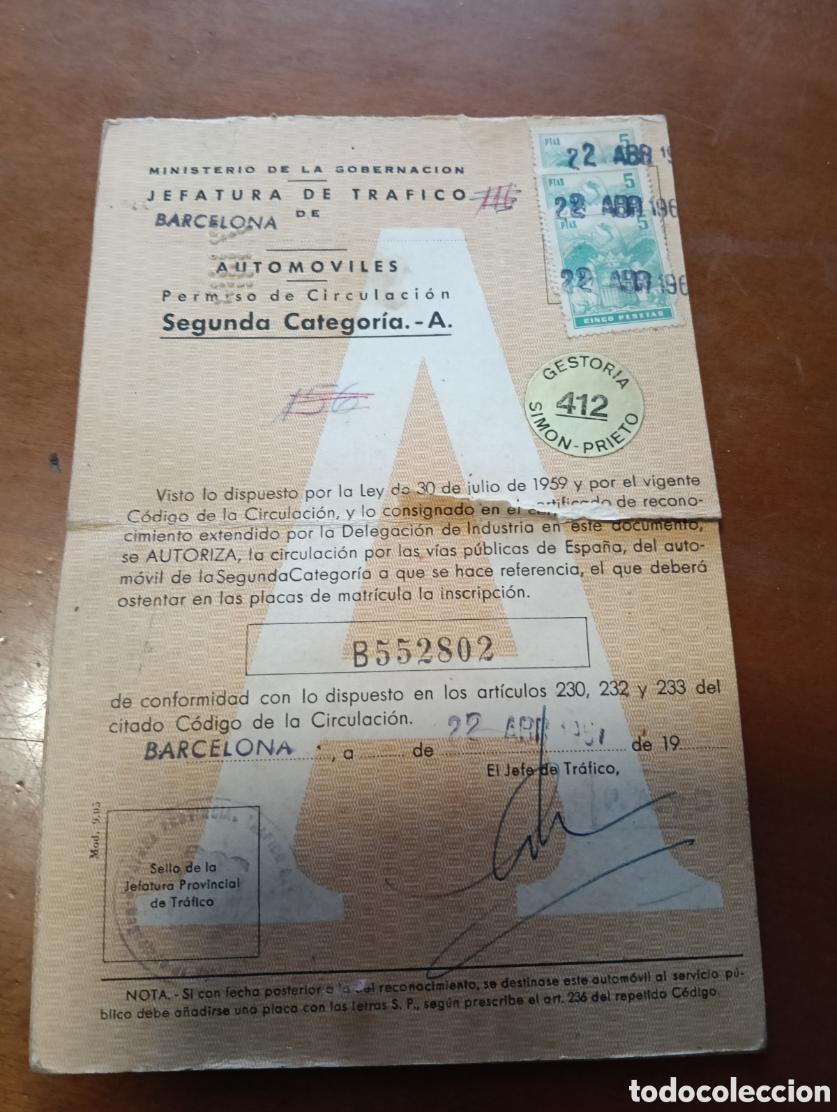 Coches y motocicletas: Permiso de circulaci&oacute;n de un coche 1967 y ficha t&eacute;cnica (algo roto)