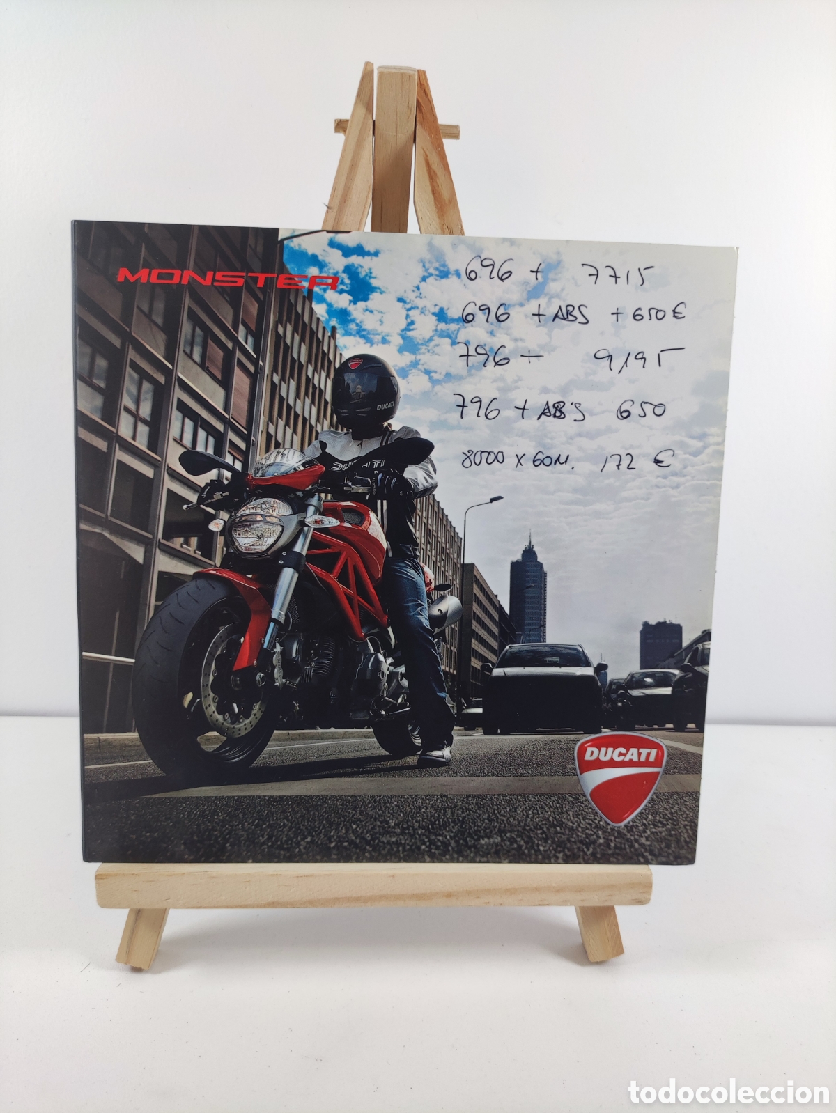 Coches y Motocicletas: Catalogo Ducati Monster WDW 2010 sales brochure espa&ntilde;ol RARO