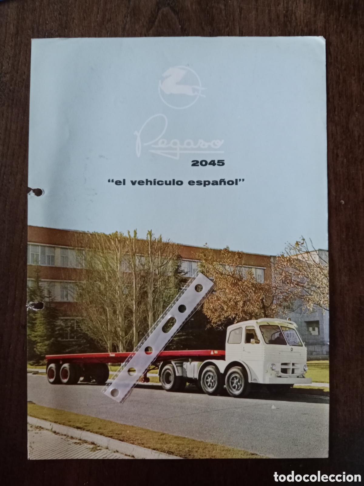 Coches y Motocicletas: Cat&aacute;logo cami&oacute;n Pegaso 2045 de 1967