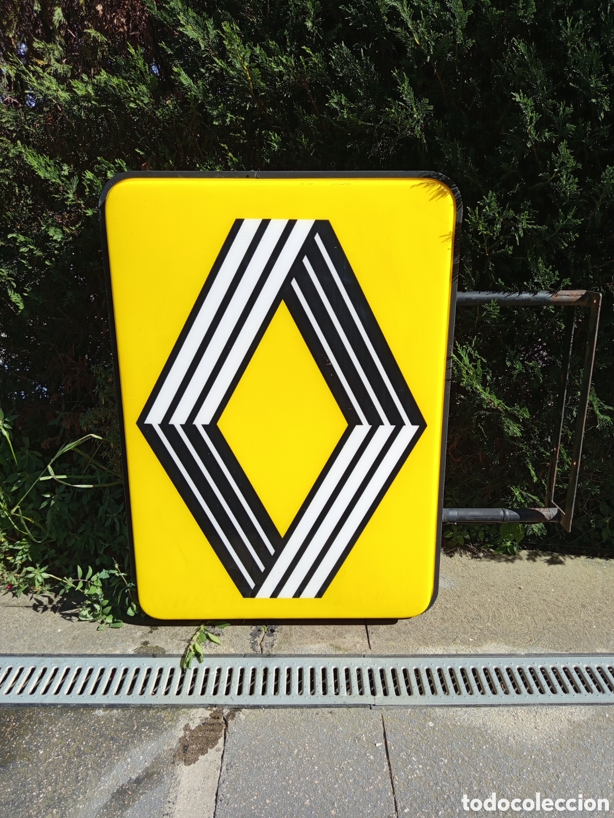 Coches y Motocicletas: Letrero luminoso taller Renault