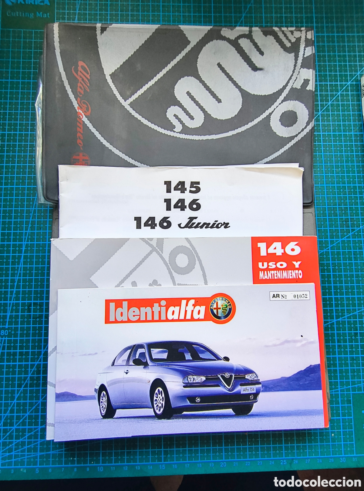 Coches y Motocicletas: Lote de documentaci&oacute;n Alfa Romeo 146 y revista t&eacute;cnica