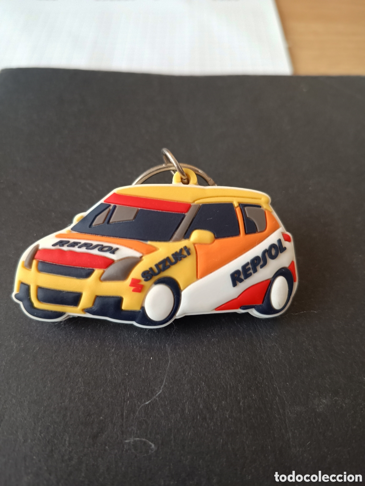 Coches y Motocicletas: Llavero Suzuki Swift rallye original Repsol