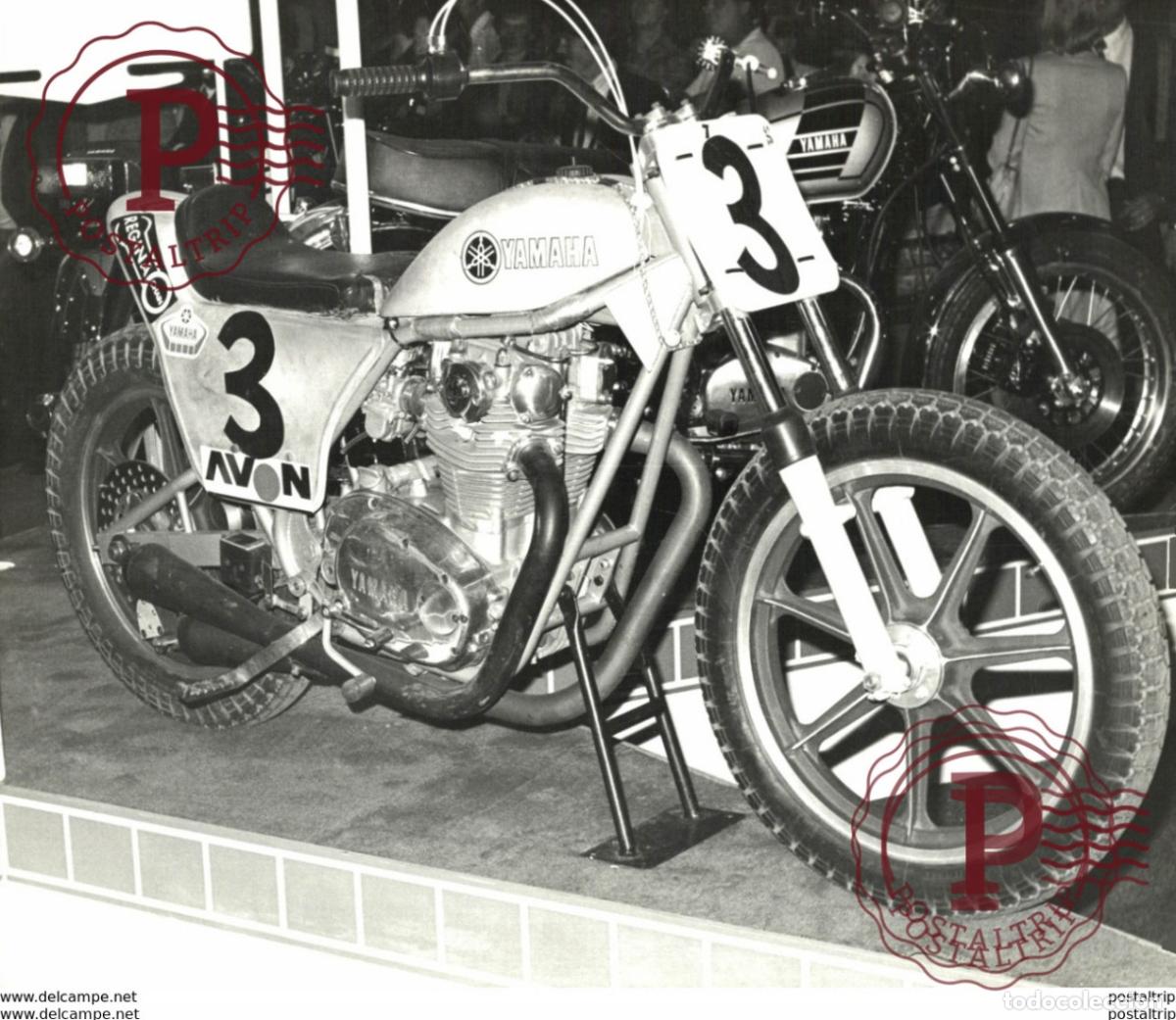 Voitures et Motocyclettes: Yamaha +-26cm x 20cm Moto MOTOCROSS MOTORCYCLE Douglas J Jackson archive of motorcycles