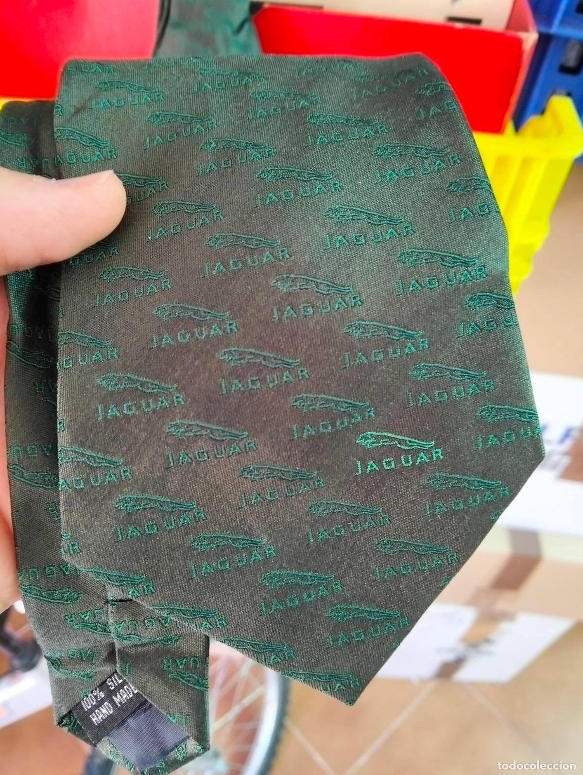 Coches y Motocicletas: Corbata de la Marca Jaguar, 100% seda, buen estado.