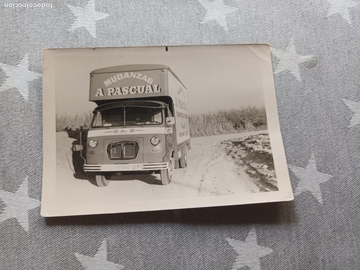 Coches y Motocicletas: FOTOGRAF&Iacute;A ANTIGUAO CAMION AVIA. MUDANZAS A PASCUAL. MATR&Iacute;CULA DE LLEIDA LERIDA