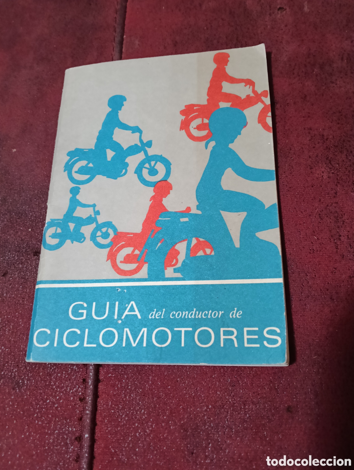 Carros e motociclos: Guia del conductor de ciclomotores a&ntilde;os 70