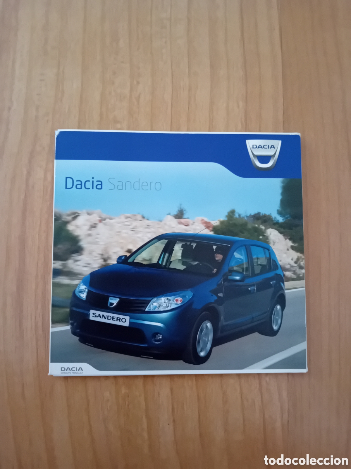 Coches y motocicletas: CD DACIA SANDERO CON BANCO DE FOTOS DE USO INTERNO DE RENAULT. 2008
