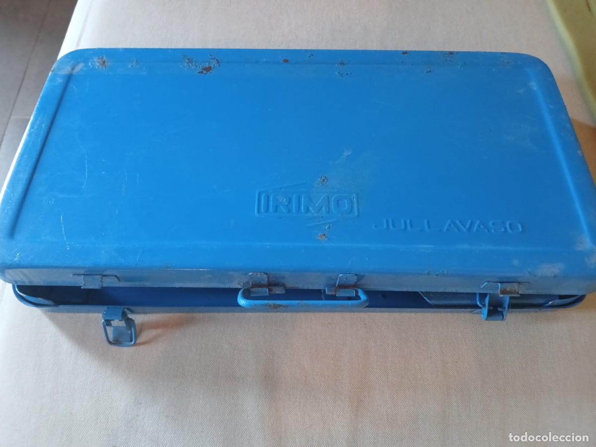Coches y motocicletas: Antigua caja de metal de herramienta irimo jullvaso vacia ver foto