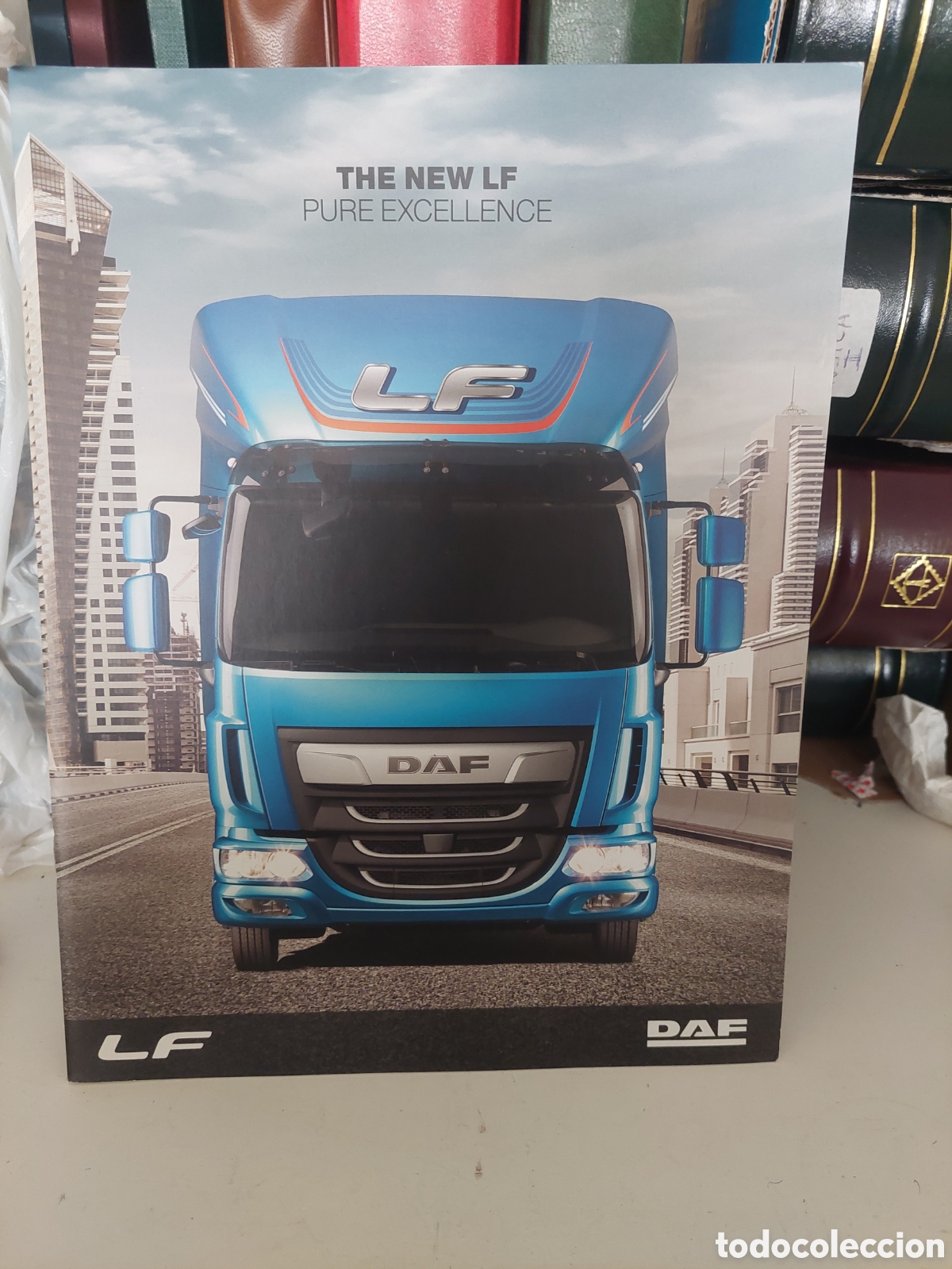 Coches y motocicletas: CAT&Aacute;LOGO CAMIONES DAF THE NEW LF PURE EXCELLENCE