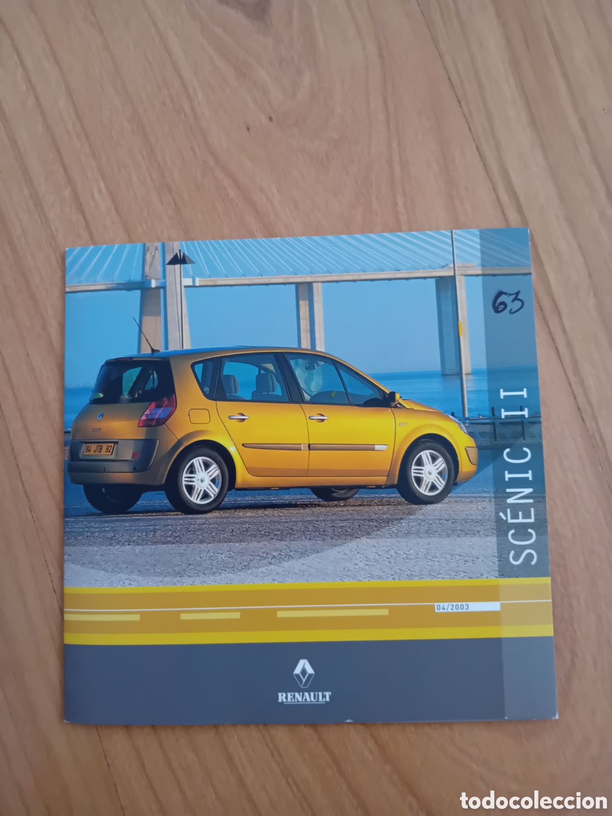 Coches y motocicletas: CD RENAULT SCENIC II CON BANCO DE FOTOS DE USO INTERNO DE RENAULT. 2003