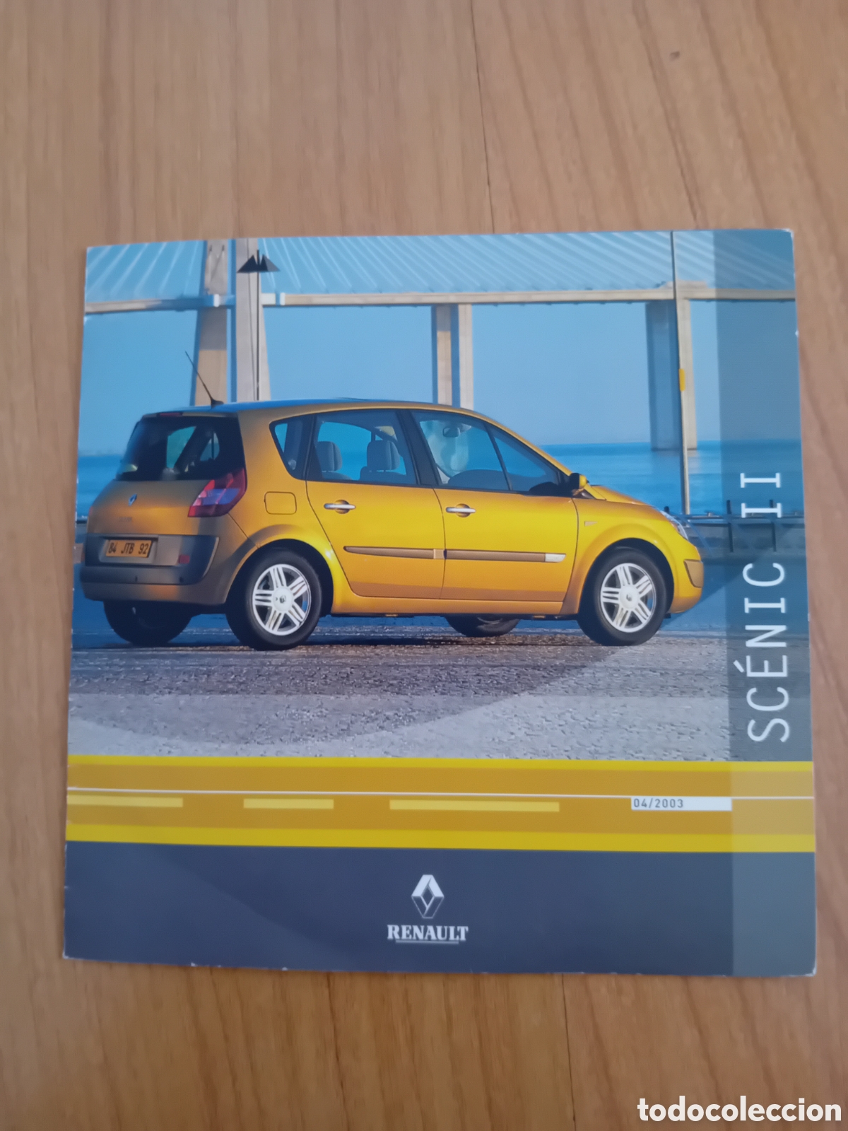 Coches y motocicletas: CD RENAULT MEGANE SCENIC II CON BANCO DE FOTOS DE USO INTERNO DE RENAULT. 2003