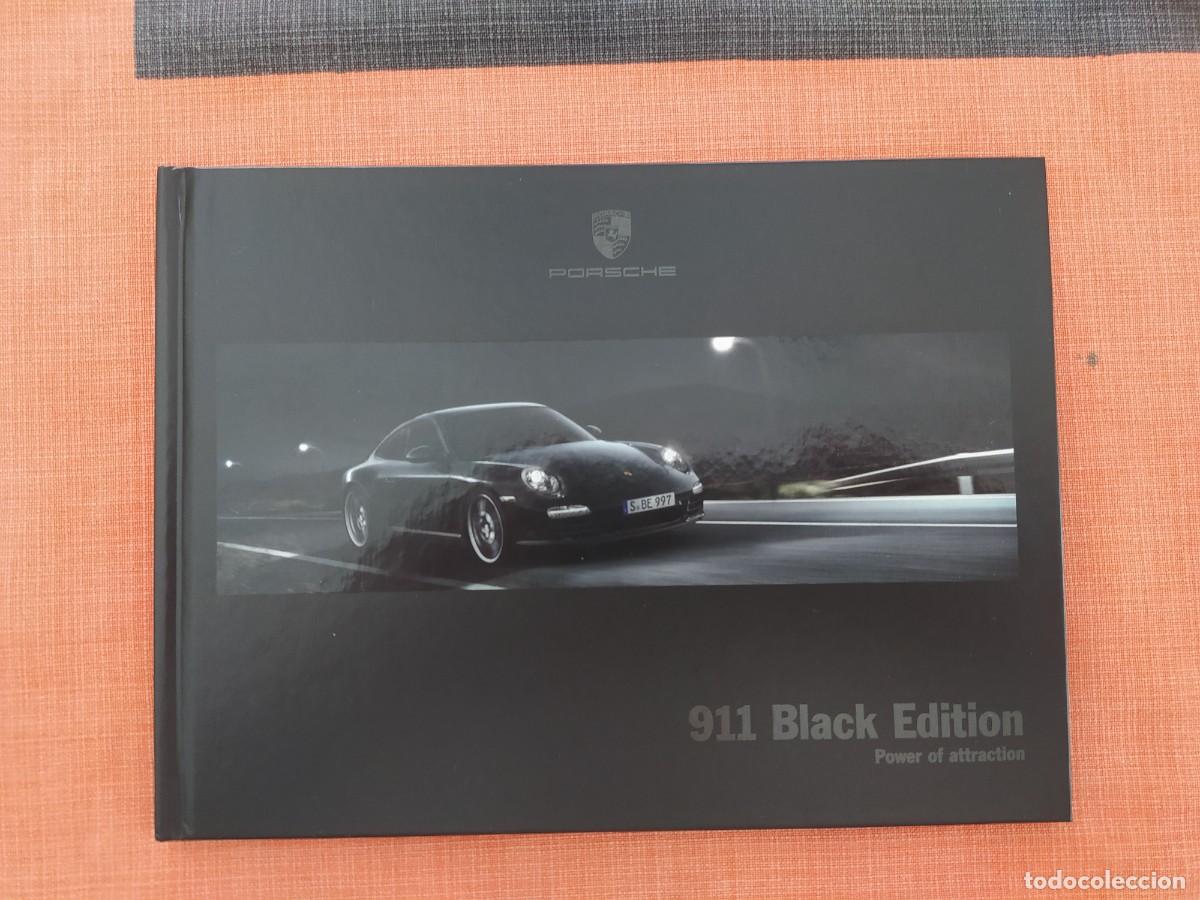 Coches y motocicletas: Cat&aacute;logo de ventas PORSCHE 911 BLACK EDITION. Tapas duras. Edici&oacute;n 11/10. En ingles
