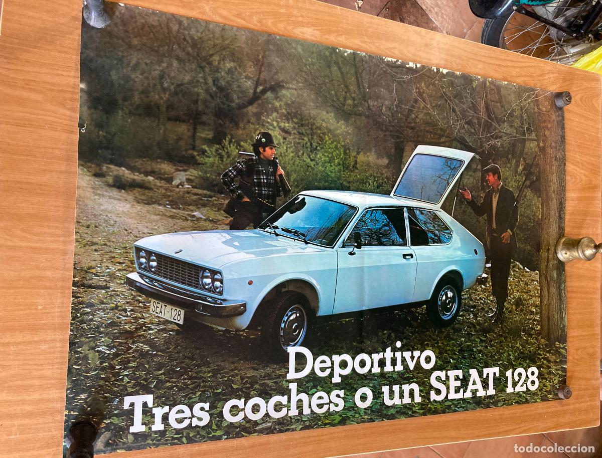 Coches y motocicletas: CARTEL DE CONCESIONARIO SEAT 128 DEPORTIVO A&Ntilde;O 1977, VER FOTOS