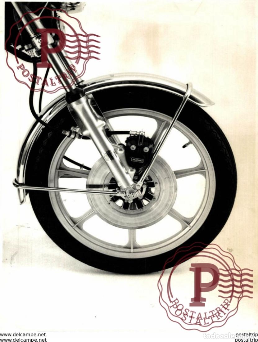 Automobili e Motociclette: SUZUKI. 23*17cm Moto MOTOCROSS MOTORCYCLE Douglas J Jackson archive of motorcycles
