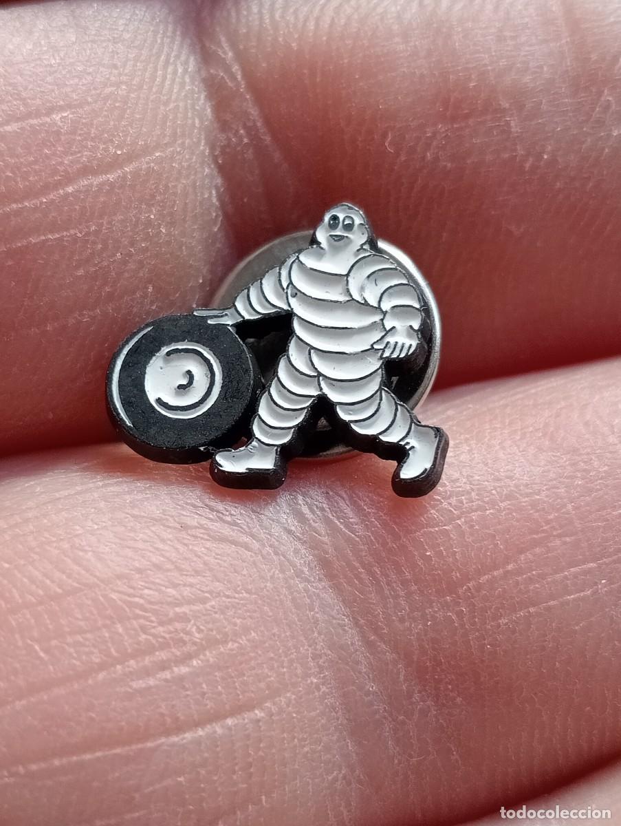 Coches y motocicletas: PINS MASCOTA NEUMATICOS MICHELIN , MOTORES AUTOMOCION REPUESTOS RUEDAS CAUCHOS