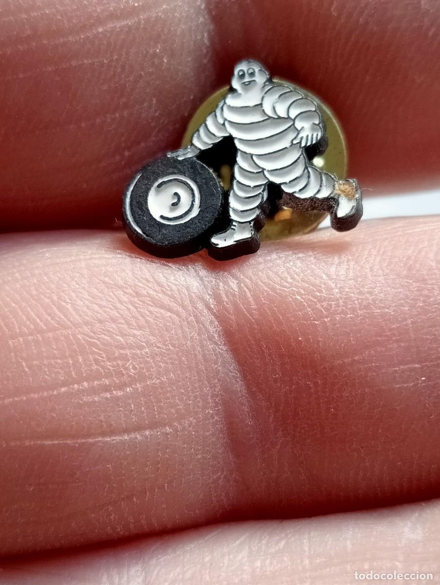 Coches y motocicletas: PINS MASCOTA NEUMATICOS MICHELIN , MOTORES AUTOMOCION REPUESTOS RUEDAS CAUCHOS