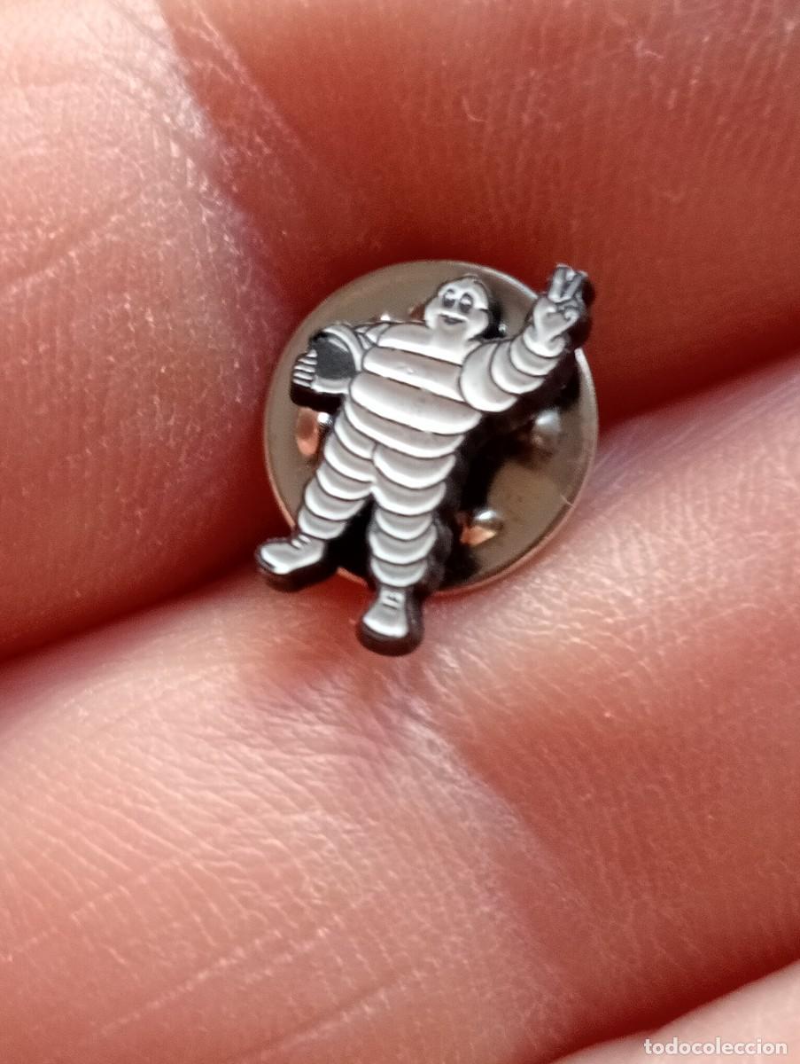 Coches y motocicletas: PINS MASCOTA NEUMATICOS MICHELIN , MOTORES AUTOMOCION REPUESTOS RUEDAS CAUCHOS