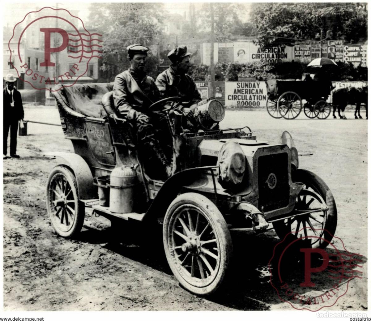 Coches y motocicletas: REO 1906 MEGARGLE AND ZASSET IN CAR PETER ROBERTS COLLECTION 25*20,5CM USA MOTOR CARS COCHES Bryan