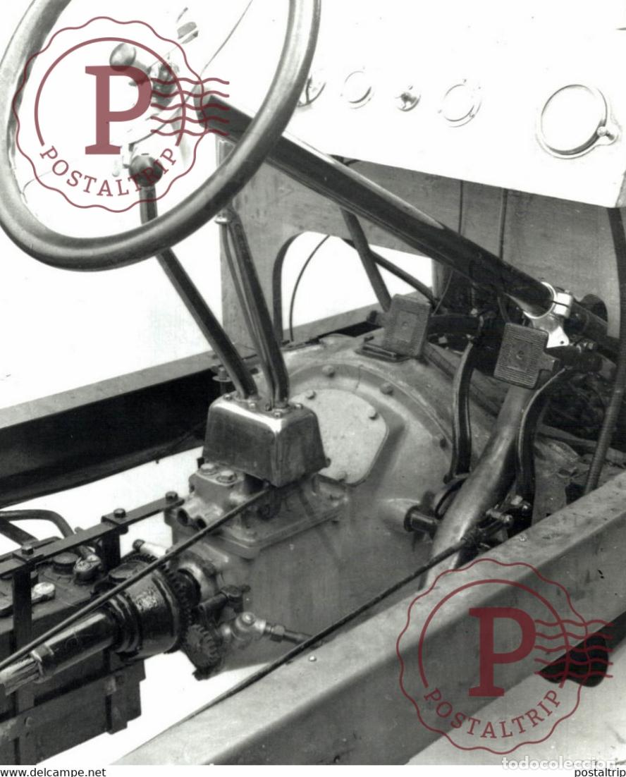 Coches y motocicletas: ROAMER DETAIL AUTOMOBILE VOITURE 29,5*21CM USA MOTOR CARS COCHES Bryan Goodman Collection