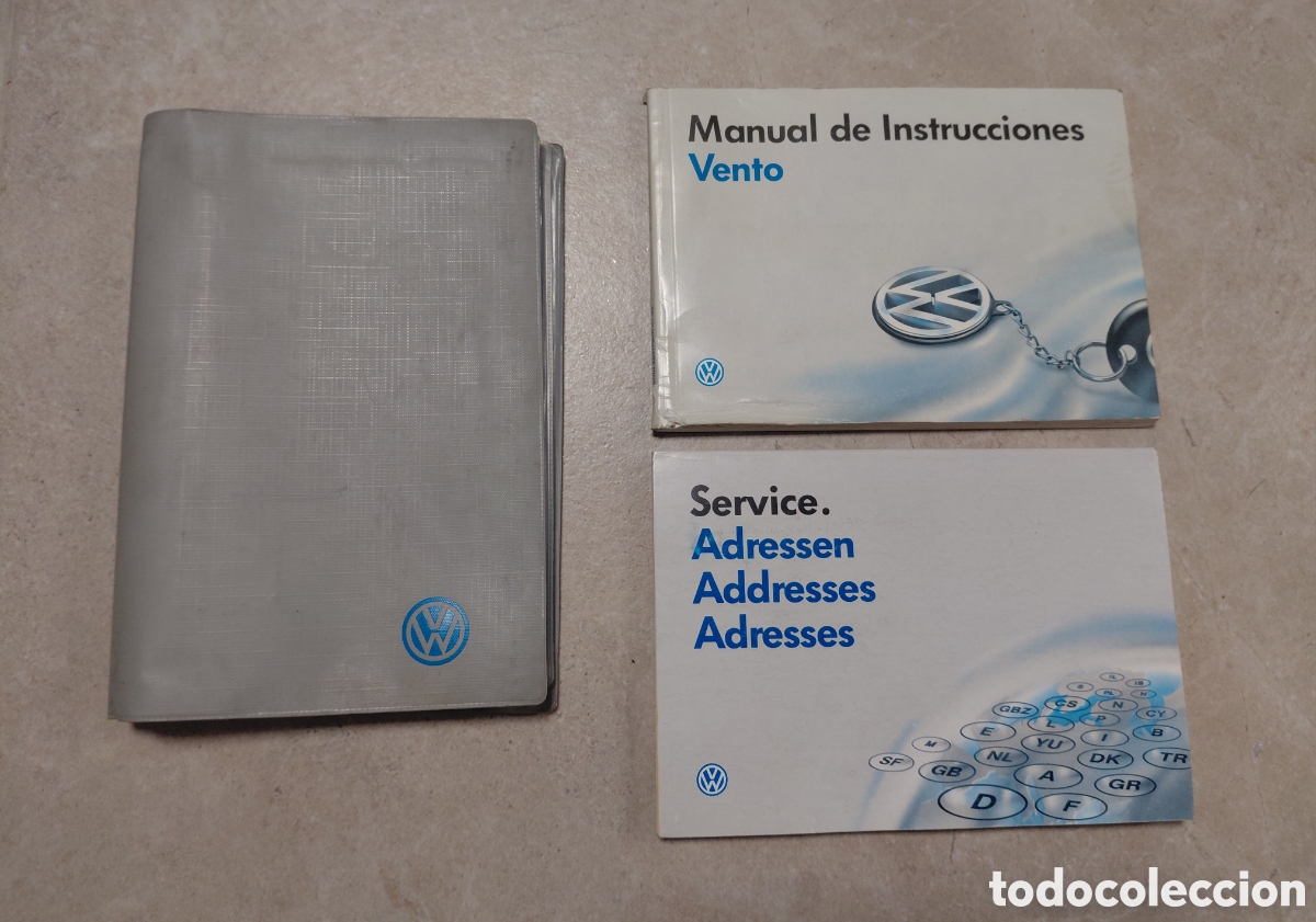 Coches y motocicletas: Manual instrucciones Volkswagen Vento con carpeta y libro de servicios. 1992