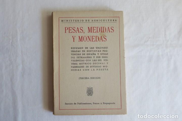Cat&aacute;logos y libros de monedas: Pesas Medidas y Monedas - Foto 1