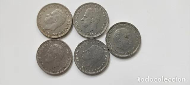 Cat&aacute;logos y libros de monedas: 5 pesetas de diferentes a&ntilde;os - Foto 1