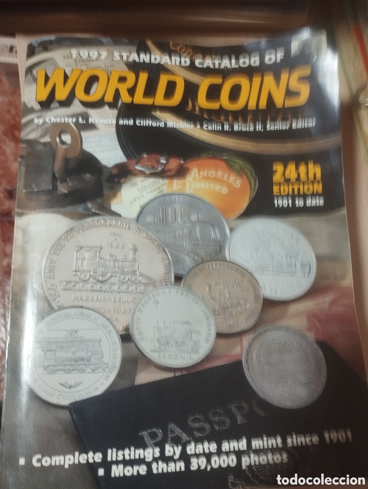 Cat&aacute;logos y libros de monedas: MONEDAS CAT&Aacute;LOGO WORLD COINS 1997 - Foto 1