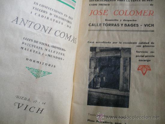 Cat&aacute;logos publicitarios: Detalle.Dependientas fuera de la tienda. - Foto 14