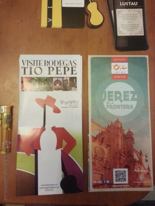 Catalogues publicitaires: PUBLICIDAD vino de jerez con callejero plano guia de la ciudad , desplegable , bodegas tio pepe