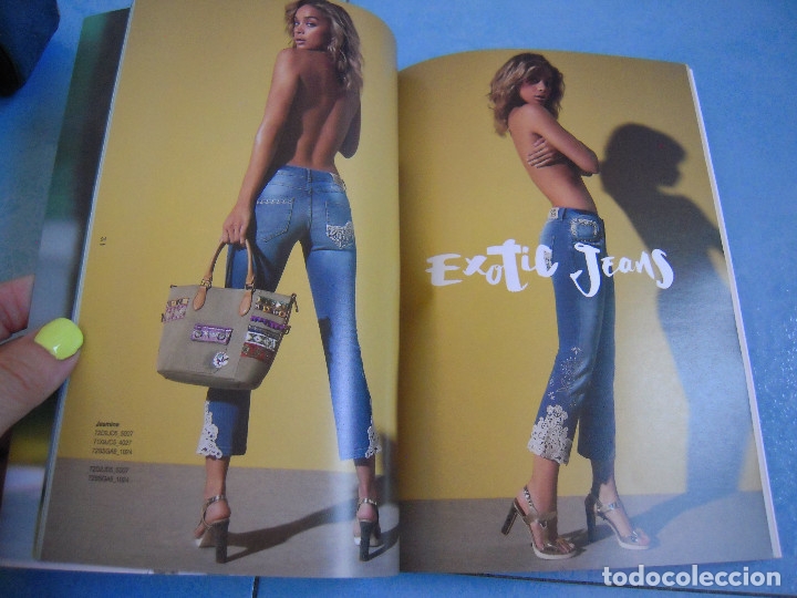 Cat&aacute;logos publicitarios: Cat&aacute;logo Desigual Primavera 2017 - Foto 5