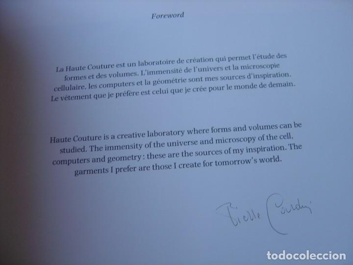 Cat&aacute;logos publicitarios: PIERRE CARDIN. PAST PRESENT FUTURE. 1990 - Foto 5