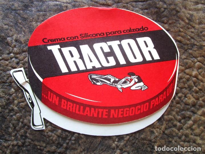 Advertising Catalogs: antiguo catalogo exclusivo de crema tractor con forma de caja metalica tama&ntilde;o grande
