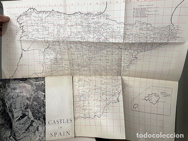 Advertising Catalogs: Castles in Spain. (Castillos en Espa&ntilde;a) 1958. Gran mapa plegado con se&ntilde;alizaci&oacute;n de castillos.