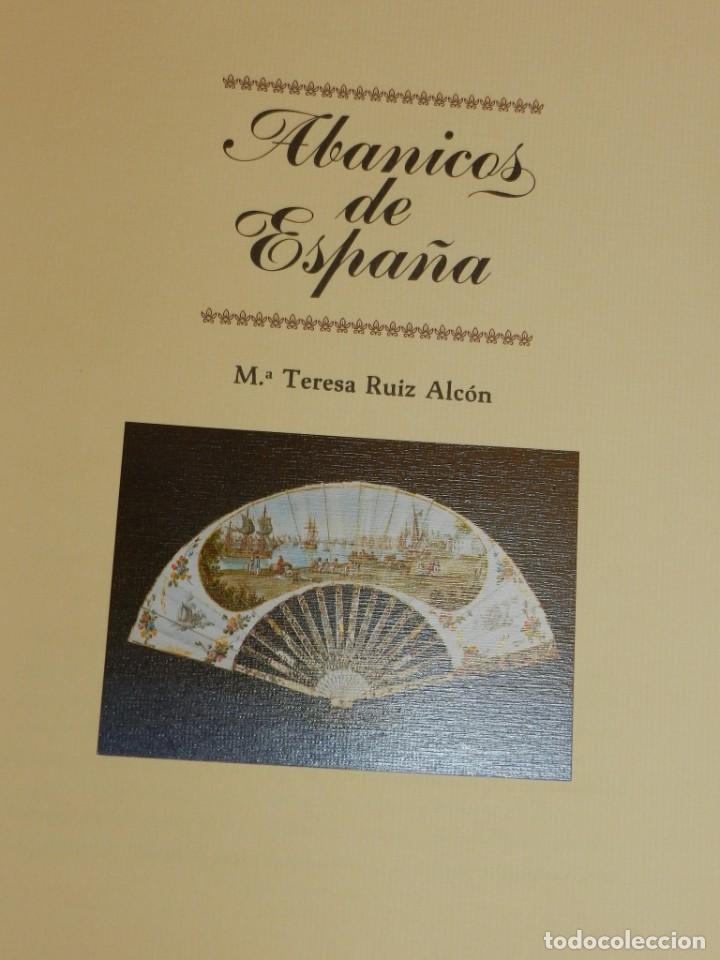 Catálogos publicitarios: Libro Monografías de Arte Roca - Abanicos de España. Mª Teresa Ruiz Alcón - Año 1980 Descripción - Foto 1 - 305144568