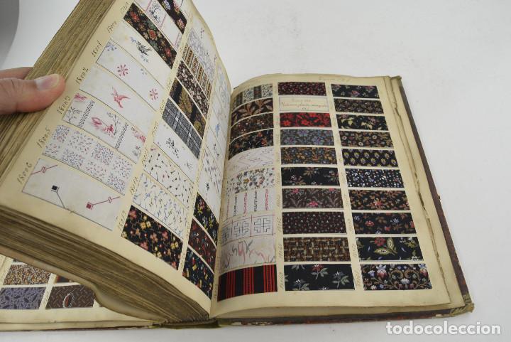 Catálogos publicitarios: Muestrario de más de 5500 telas originales de finales de siglo XIX, procedente de Barcelona. - Foto 28 - 339061053