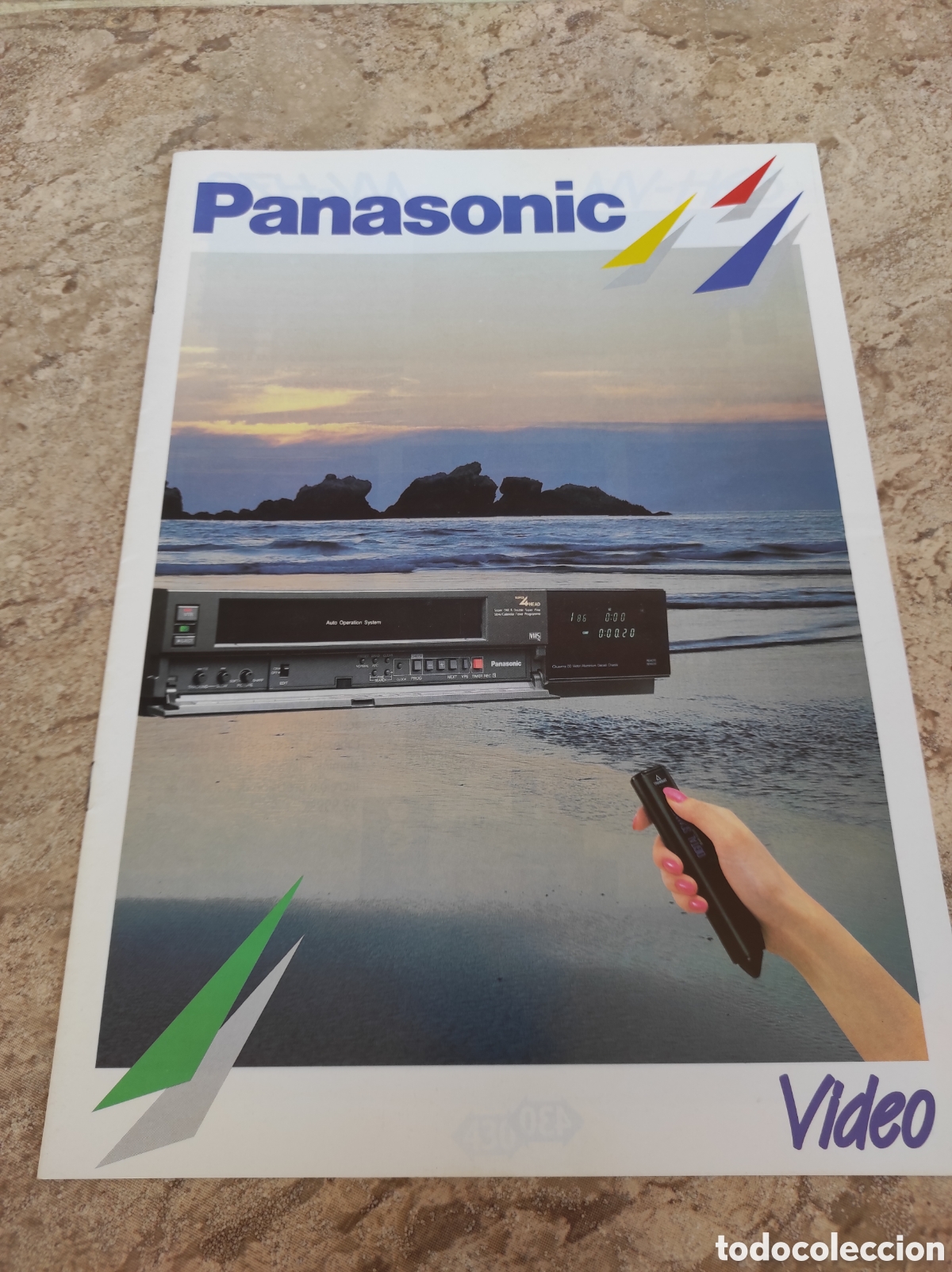 Cat&aacute;logos publicitarios: Antiguo Cat&aacute;logo V&iacute;deo VHS Panasonic - - Foto 1