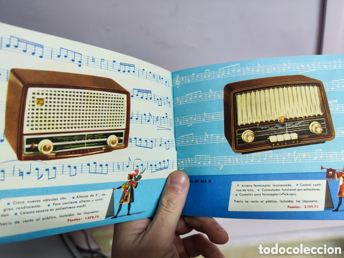 Cat&aacute;logos publicitarios: CATALOGO DE RADIOS Y TOCADISCOS PHILIPS DE 1957 - Foto 2