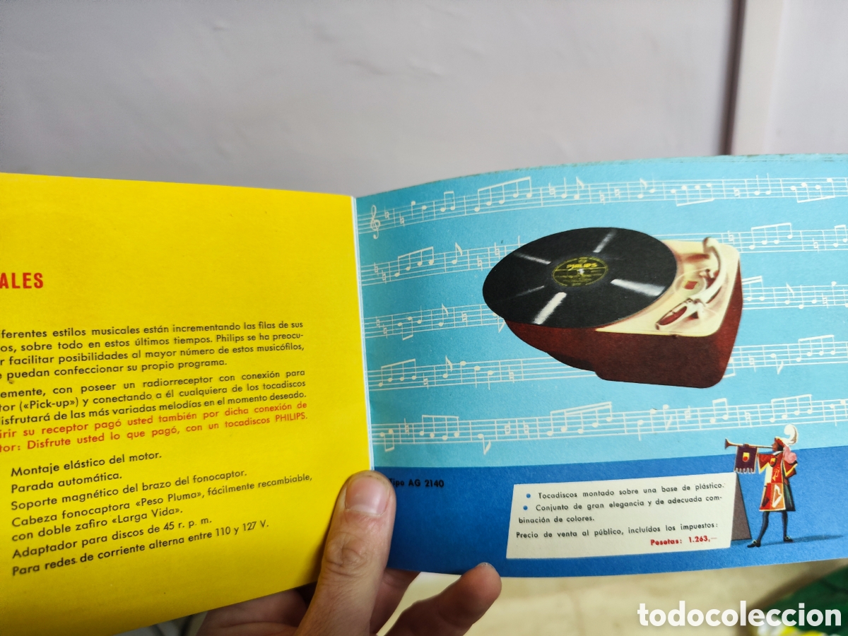 Cat&aacute;logos publicitarios: CATALOGO DE RADIOS Y TOCADISCOS PHILIPS DE 1957 - Foto 9