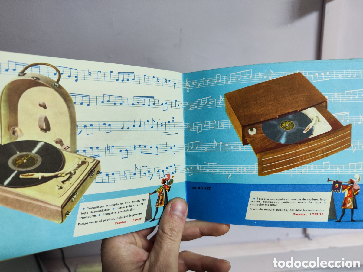 Cat&aacute;logos publicitarios: CATALOGO DE RADIOS Y TOCADISCOS PHILIPS DE 1957 - Foto 10